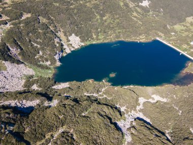 The Dead ve The Fish Lakes, Bulgaristan yakınlarındaki Rila Dağı 'nın İnanılmaz Yaz Manzarası