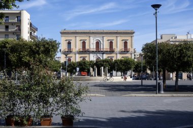 Monopoli, İtalya - 13 Mayıs 2024: Eski Monopoli Kasabası, Apulia Bölgesi, İtalya