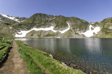 Bulgaristan 'ın Yedi Rila Gölü yakınlarındaki Rila Dağı' nın muhteşem manzarası
