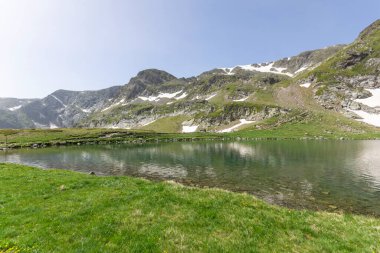 Bulgaristan 'ın Yedi Rila Gölü yakınlarındaki Rila Dağı' nın muhteşem manzarası