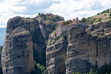 Meteora Manastırları, Teselya, Yunanistan 'ın Bahar Panoramik Manastırı