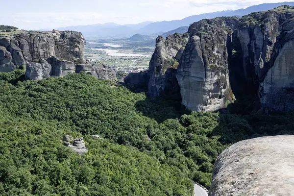 Meteora Manastırları, Teselya, Yunanistan 'ın Bahar Panoramik Manastırı