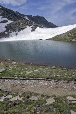 Bulgaristan 'ın Yedi Rila Gölü yakınlarındaki Rila Dağı' nın muhteşem manzarası