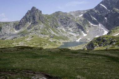 Bulgaristan 'ın Yedi Rila Gölü yakınlarındaki Rila Dağı' nın muhteşem manzarası