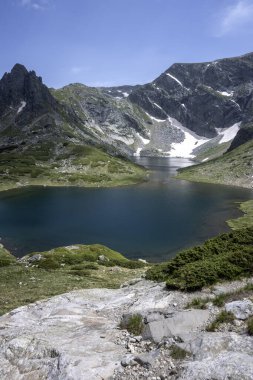Bulgaristan 'ın Yedi Rila Gölü yakınlarındaki Rila Dağı' nın muhteşem manzarası