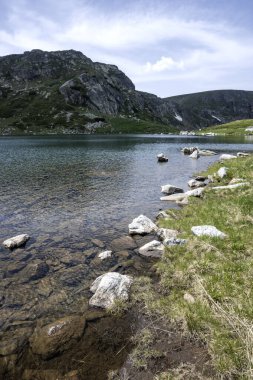 Bulgaristan 'ın Yedi Rila Gölü yakınlarındaki Rila Dağı' nın muhteşem manzarası