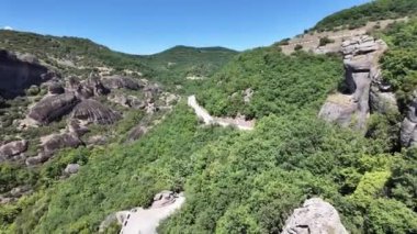 Meteora Manastırları, Teselya, Yunanistan 'ın Bahar Panoramik Manastırı