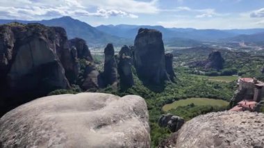 Meteora Manastırları, Teselya, Yunanistan 'ın Bahar Panoramik Manastırı