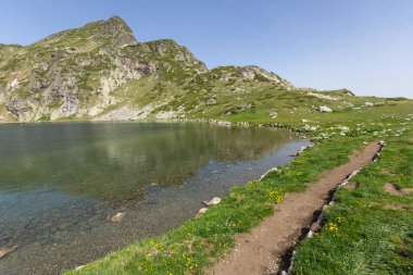 Bulgaristan 'ın Yedi Rila Gölünün etrafındaki Rila Dağı' nın muhteşem manzarası