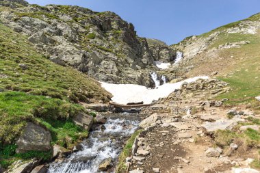 Bulgaristan 'ın Yedi Rila Gölünün etrafındaki Rila Dağı' nın muhteşem manzarası