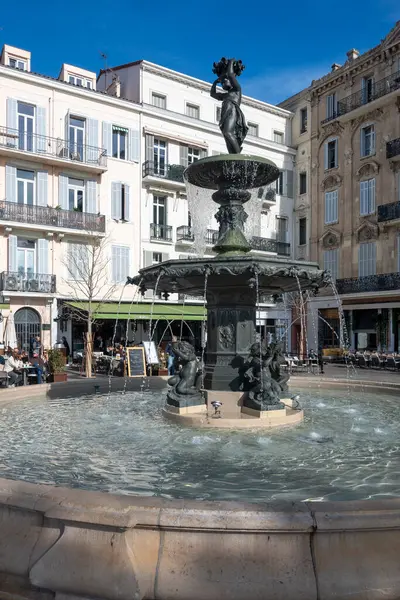 CANNES, FRANCE - 29 Ocak 2024: Cannes, Provence Alpes-Cote d 'Azur, Fransa