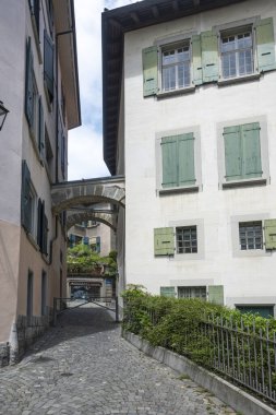 LAUSANNE, SWitzERLAND - 18 Haziran 2023: Tipik Lozan şehri, Vaud Kantonu, İsviçre