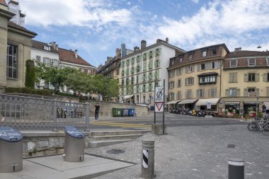 LAUSANNE, SWitzERLAND - 18 Haziran 2023: Tipik Lozan şehri, Vaud Kantonu, İsviçre