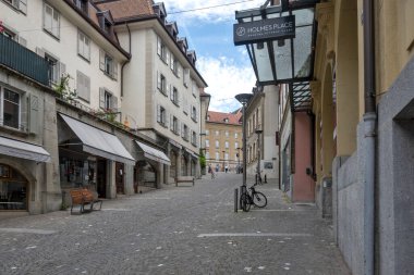 LAUSANNE, SWitzERLAND - 18 Haziran 2023: Tipik Lozan şehri, Vaud Kantonu, İsviçre