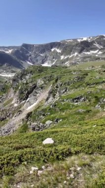 Bulgaristan 'ın Yedi Rila Gölü yakınlarındaki Rila Dağı' nın muhteşem manzarası