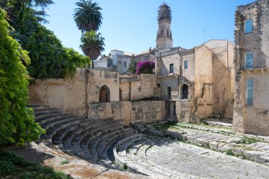 İtalya 'nın Apulia Bölgesi' ndeki Eski Lecce kasabasının muhteşem manzarası.