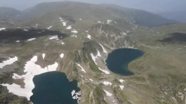 Bulgaristan 'ın Yedi Rila Gölü yakınlarındaki Rila Dağı' nın şaşırtıcı hava manzarası