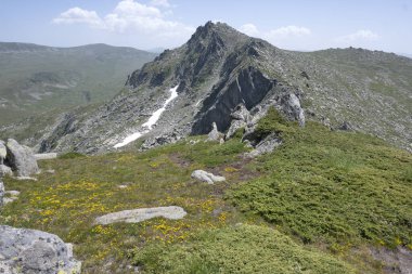 Bulgaristan 'ın Kalin zirvesi yakınlarındaki Rila Dağı' nın şaşırtıcı manzarası