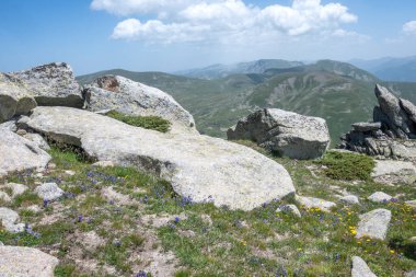 Bulgaristan 'ın Kalin zirvesi yakınlarındaki Rila Dağı' nın şaşırtıcı manzarası