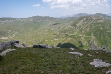 Bulgaristan 'ın Kalin zirvesi yakınlarındaki Rila Dağı' nın şaşırtıcı manzarası