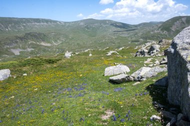 Bulgaristan 'ın Kalin zirvesi yakınlarındaki Rila Dağı' nın şaşırtıcı manzarası