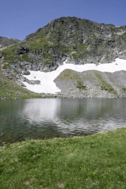 Bulgaristan 'ın Yedi Rila Gölü yakınlarındaki Rila Dağı' nın muhteşem manzarası