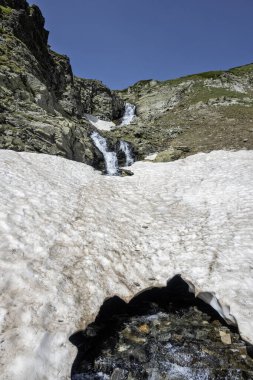 Bulgaristan 'ın Yedi Rila Gölü yakınlarındaki Rila Dağı' nın muhteşem manzarası
