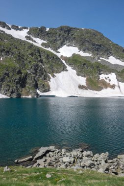 Bulgaristan 'ın Yedi Rila Gölü yakınlarındaki Rila Dağı' nın muhteşem manzarası