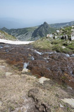 Bulgaristan 'ın Yedi Rila Gölü yakınlarındaki Rila Dağı' nın muhteşem manzarası