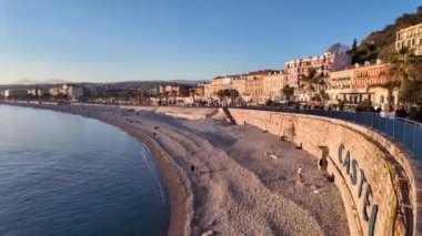 Nazik, FRANCE - 25 Ocak 2024: Nice, Provence Alpes-Cote d 'Azur, Fransa Kıyı Caddesi Panoraması
