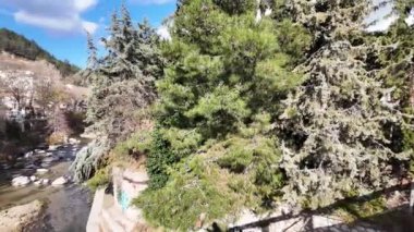 XANTHI, GREECE - 26 Aralık 2023: Xanthi, Doğu Makedonya ve Trakya 'daki eski sokak ve eski evler