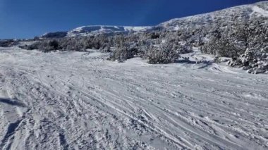 Bulgaristan 'ın Musala zirvesi yakınlarındaki Rila Dağı' nın şaşırtıcı kış manzarası