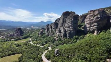 Meteora Manastırları, Teselya, Yunanistan 'ın Bahar Panoramik Manastırı