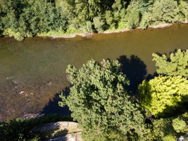 Bulgaristan 'ın Balkan Dağları' ndaki Lyutibrod yakınlarındaki Iskar Nehri Boğazı 'nın hava manzarası