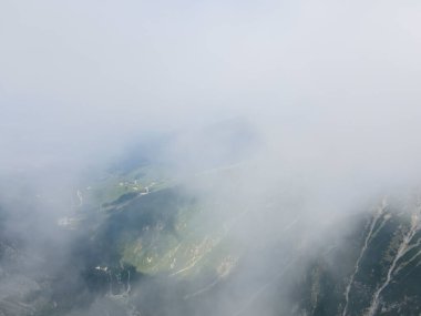 Bulgaristan 'ın Vihren Tepesi yakınlarındaki Pirin Dağı' nın hava manzarası