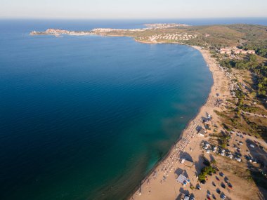 Bulgaristan 'ın Burgaz Bölgesi' nin Sozopol kasabası yakınlarındaki Karadeniz Sahil manzarası