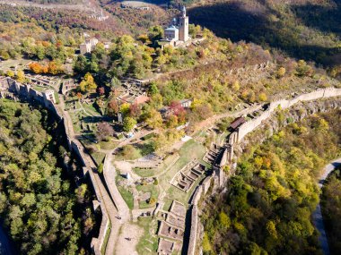 Bulgaristan 'ın Veliko Tarnovo kentinin şaşırtıcı hava manzarası