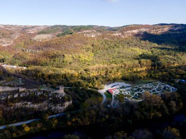 Bulgaristan 'ın Veliko Tarnovo kentinin şaşırtıcı hava manzarası