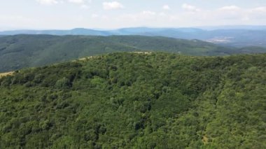 Rudina Dağı, Pernik Bölgesi, Bulgaristan 'ın İnanılmaz Yaz Manzarası