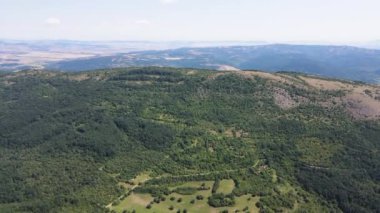 Rudina Dağı, Pernik Bölgesi, Bulgaristan 'ın İnanılmaz Yaz Manzarası