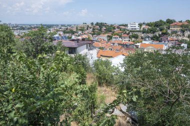 PLOVDIV, BULGARIA - 6 Temmuz 2023: Bulgaristan 'ın Filibe kentinin şaşırtıcı Panoramik görünümü