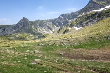 Bulgaristan 'ın Yedi Rila Gölünün etrafındaki Rila Dağı' nın muhteşem manzarası