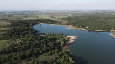 Bulgaristan 'ın Filibe Bölgesi' nin Asenovgrad kenti yakınlarındaki Kırk Springs Reservoir Havacılık Manzarası