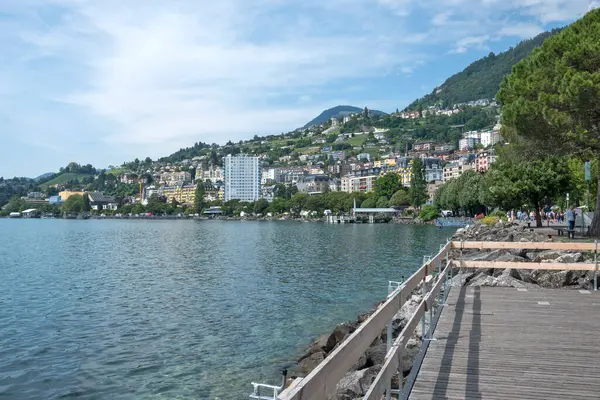 MONTREUX, SWitzERLAND - 19 Haziran 2023: Montreux, Vaud Kantonu, İsviçre Yaz Panoraması