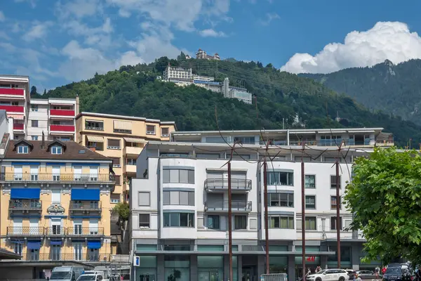 MONTREUX, SWitzERLAND - 19 Haziran 2023: Montreux, Vaud Kantonu, İsviçre Yaz Panoraması