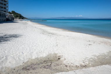 Kallithea, Chalkidiki, Orta Makedonya ve Yunanistan yakınlarındaki Kassandra kıyı şeridinin inanılmaz manzarası