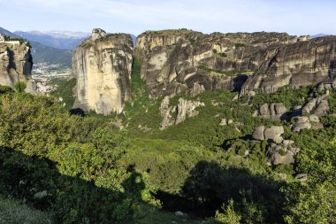 Meteora Manastırları, Teselya, Yunanistan 'ın Bahar Panoramik Manastırı