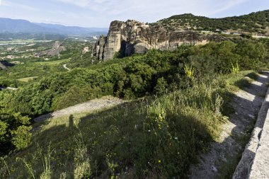Meteora Manastırları, Teselya, Yunanistan 'ın Bahar Panoramik Manastırı