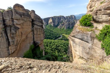 Meteora Manastırları, Teselya, Yunanistan 'ın Bahar Panoramik Manastırı
