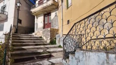 KAVALA, GREECE - 27 Aralık 2023: Eski Kavala kenti, Doğu Makedonya ve Trakya, Yunanistan